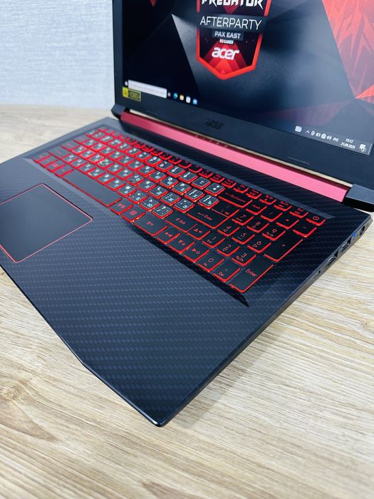 ACER Nitro Core i5-8 Ядерный Фулл ноутбук для Игр и работы с Графикой