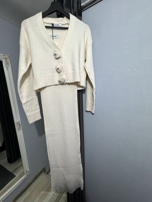 Chanel - рокля с жилетка