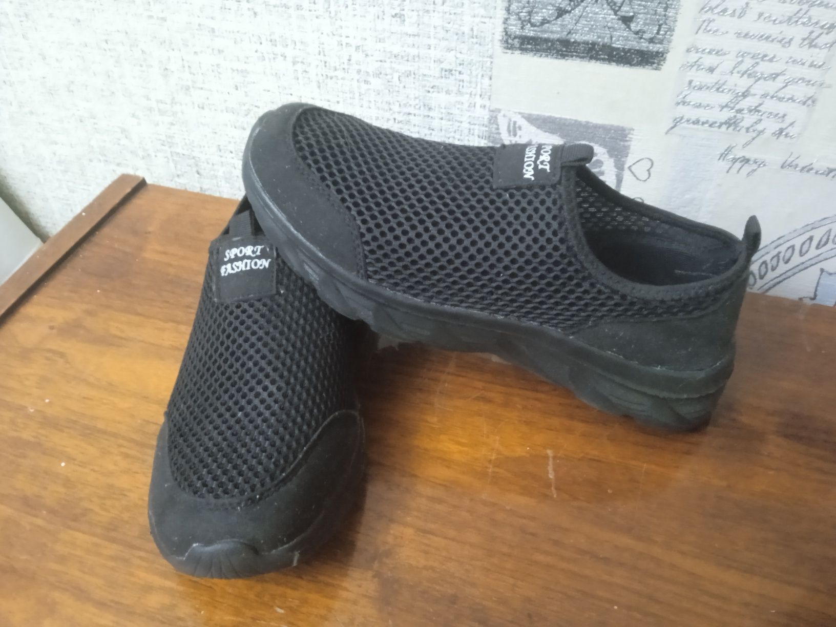 Продам 2 пары макасы ИЗИ новые.