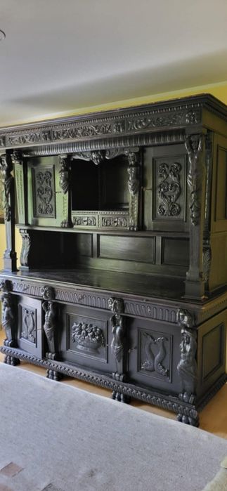 Dulap lemn masiv sculptat