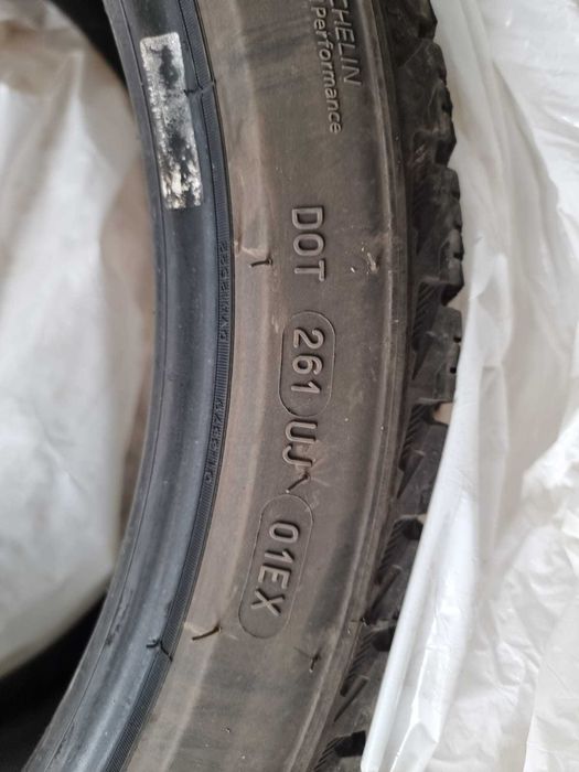 Anvelope Iarna Michelin X-Ice Snow 225 40 R19 93H (2 buc)