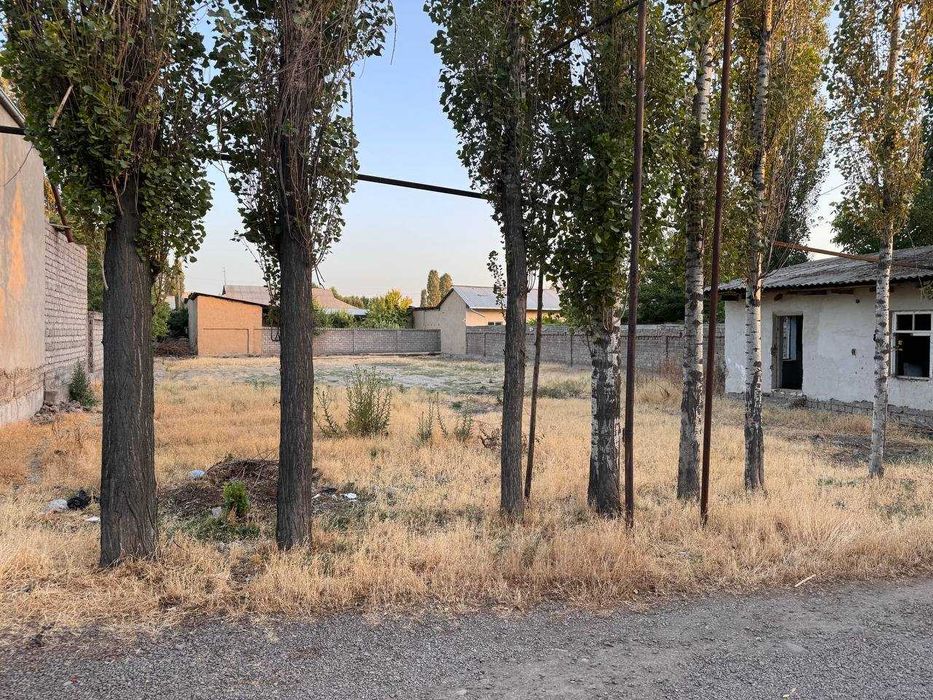 Продается участок в Ташкентской обл, Уртачирчик район, пос.Карасув