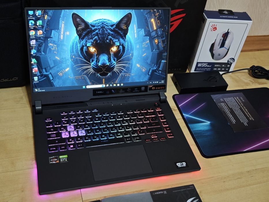 Мощный игровой ноутбук Asus Rog Ryzen 7 SSD M2 1 TB RTX 3050