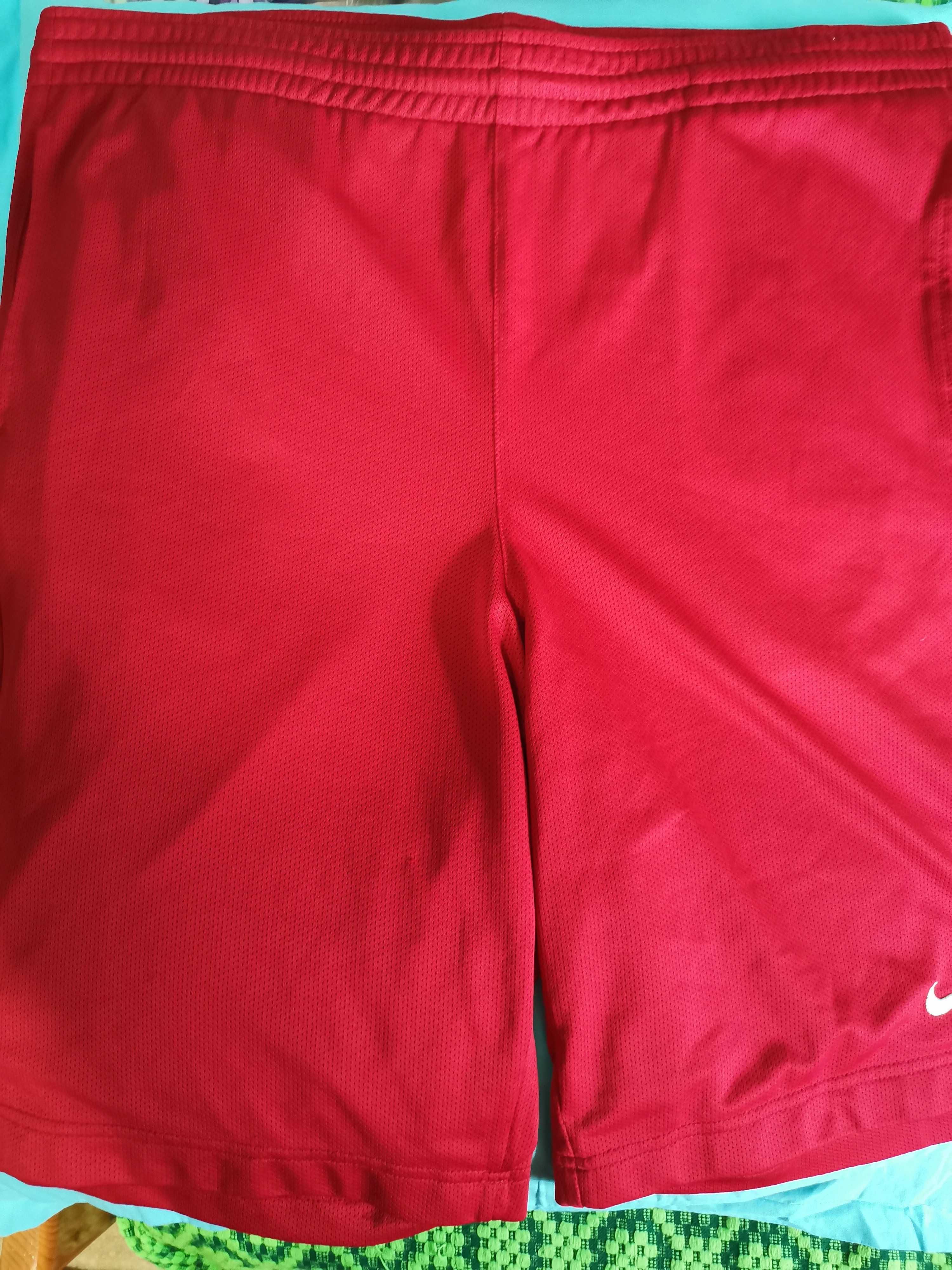 Short Nike, marimea L-XL