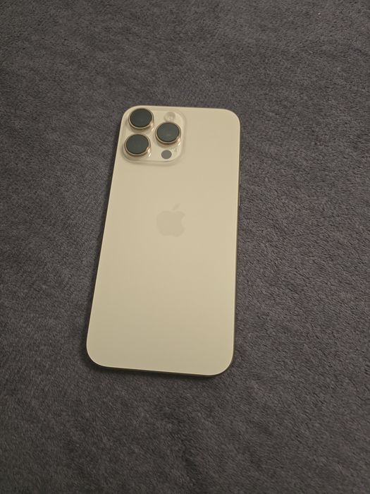 Vand/schimb iphone 16 pro max impecabil/ca nou