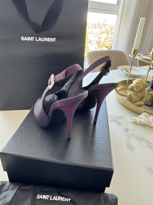 Елегантни обувки на YSL
