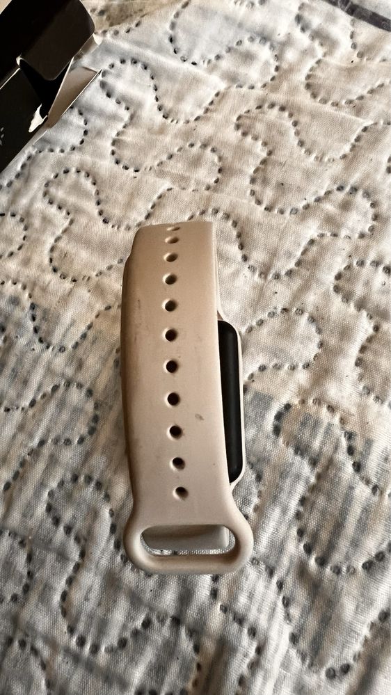 Фитнес гривна Xiaomi Amazefit Band 7 в гарнция