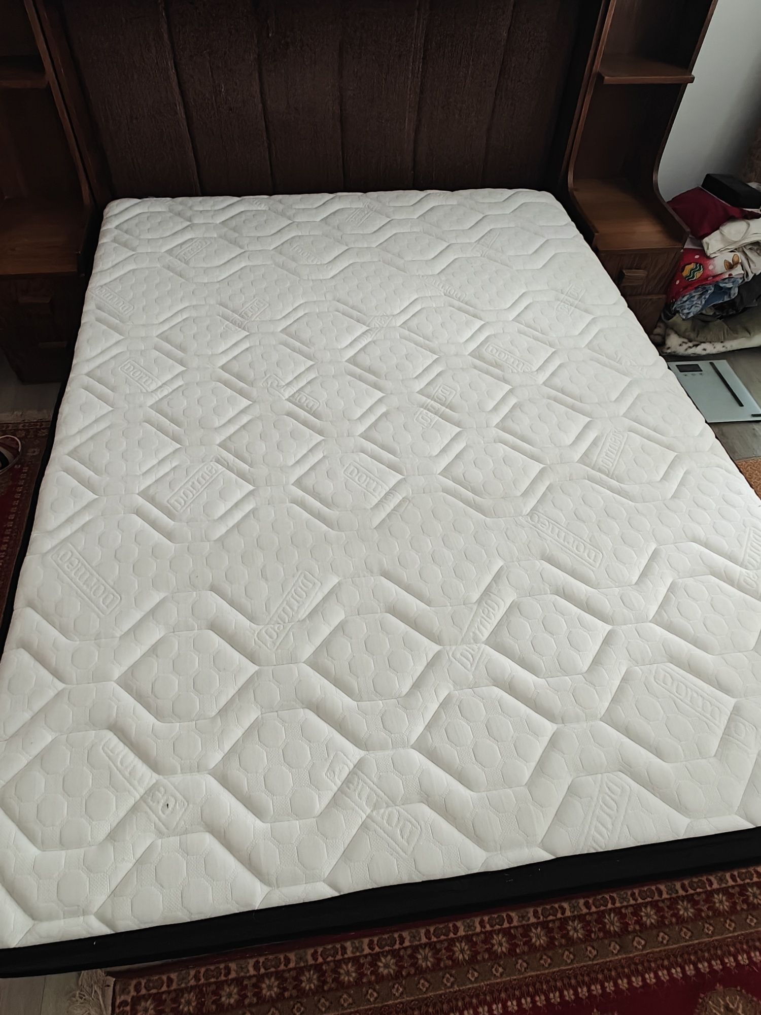 Saltea Dormeo iMemory S Plus, 140x190 cm, stare buna