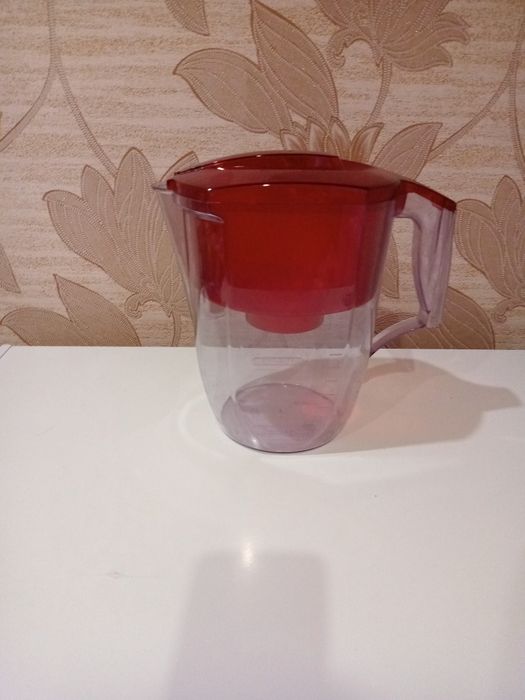 Продам кувшин фильтр для воды "АКВАФОР" цена-2500