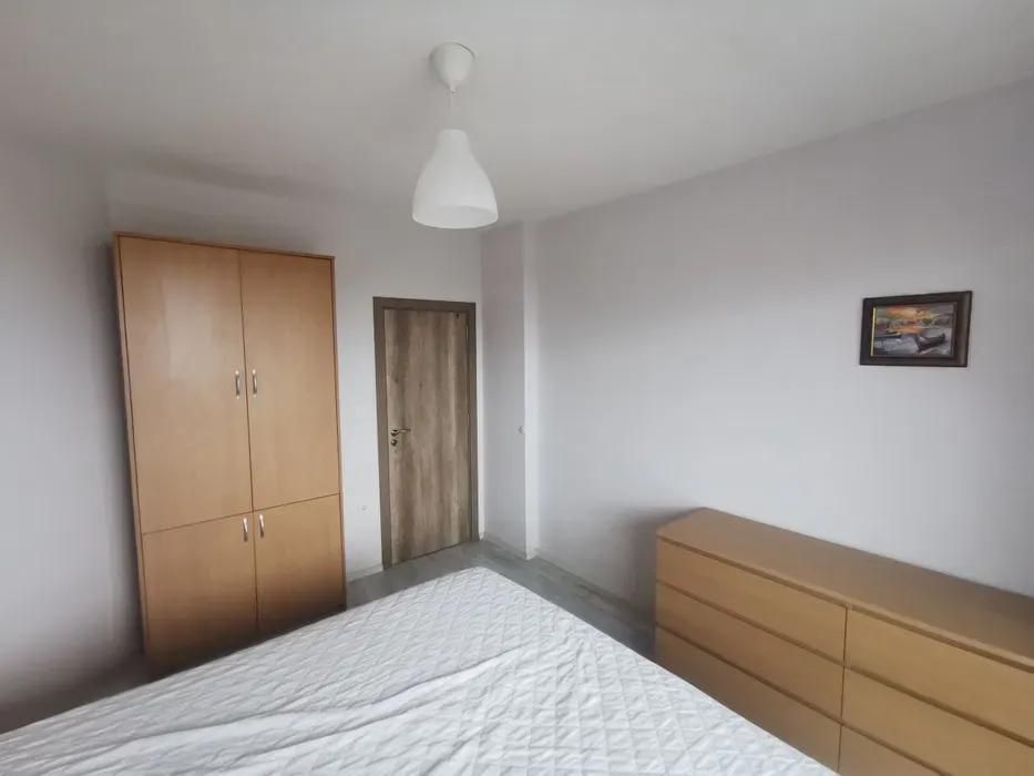 Тристаен апартамент, под наем, кв. Бриз