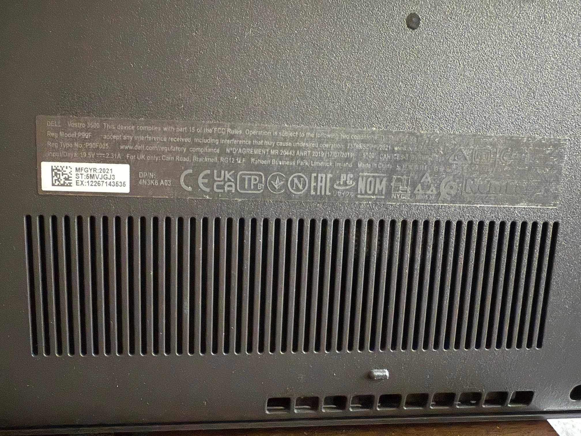 Dell Voctro 15 3500 код модели 5MVJGJ3