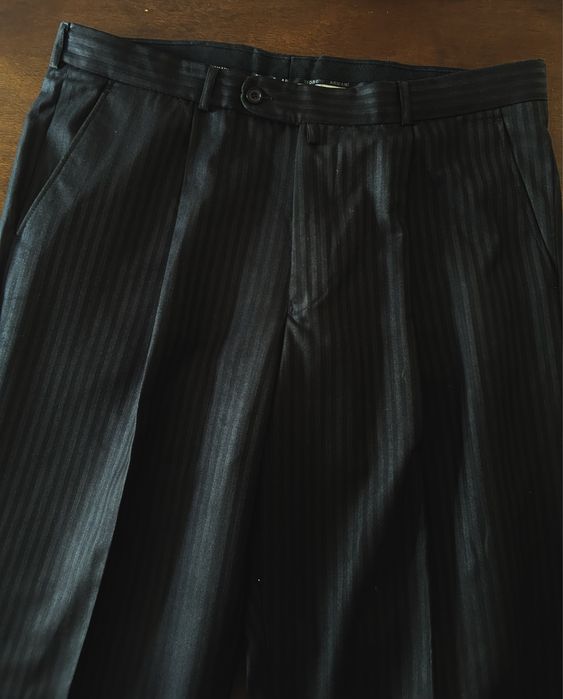 Costum barbatesc Giorgio Armani marimea 54