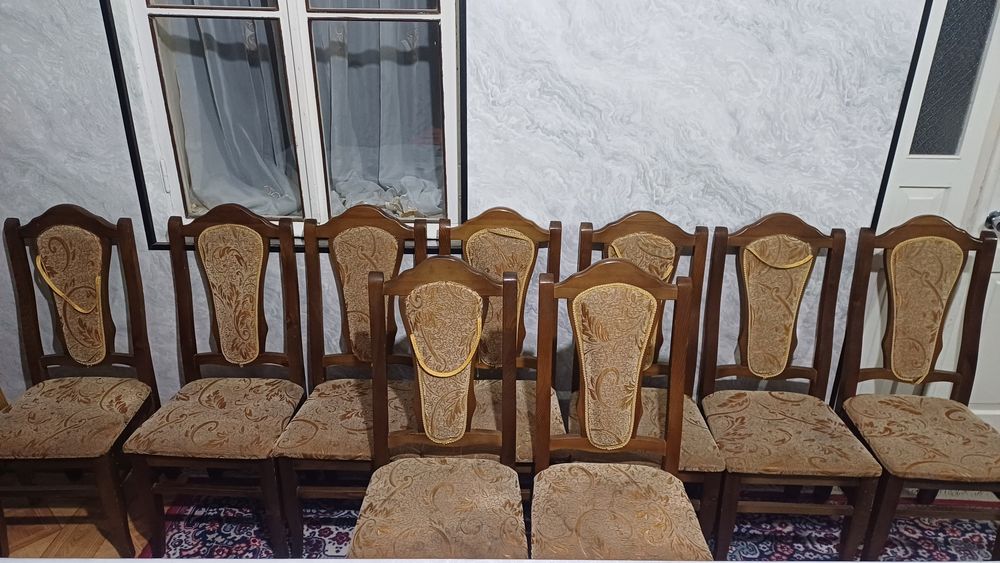 Стулья 10 штук деревяные