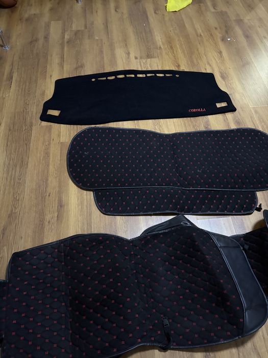 Чехлы на Toyota Corolla