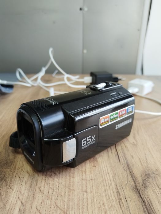 Видеокамера Samsung SMX-F40