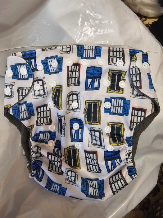 Памперс многоразовый. 900 тенге. До 2-3 лет.