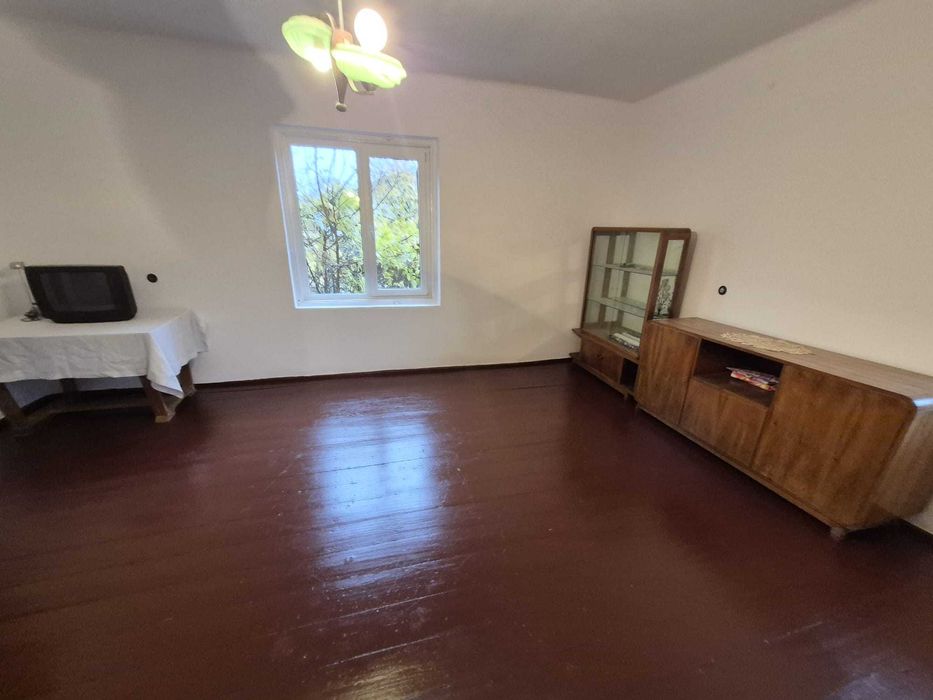 Casa de inchiriat , renovata , zona Tintea