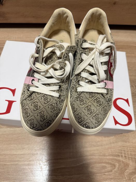 Sneakers Guess .