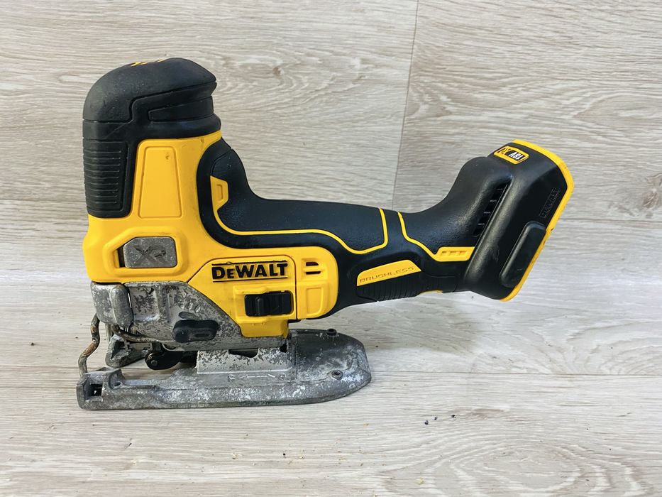 Pendular Dewalt DCS335