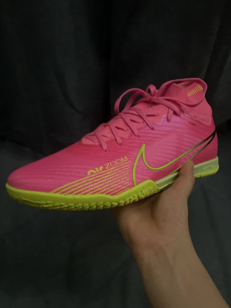 Футзальная обувь Nike Air Zoom