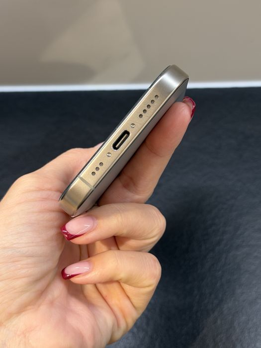 iPhone 16 pro 256 gb с 1г гаранция