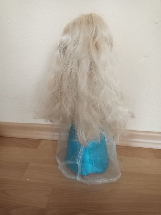 Елза пееща и танцуваща кукла Elza