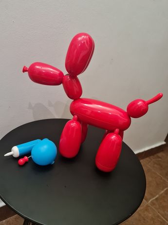 Squeakee The Interactive Balloon Dog