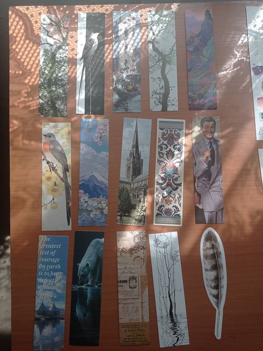 Vând semne de carte