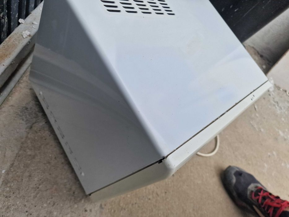 Cuptor cu microunde DAEWOO marime mare foarte curat si bun functional