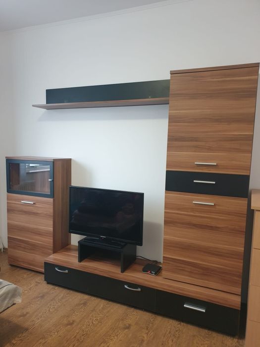 Vând mobilă living