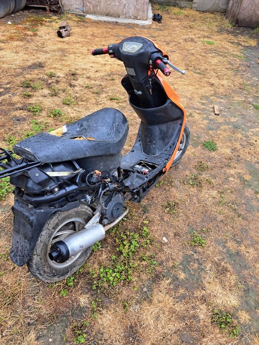 Vând scuter pentru camp