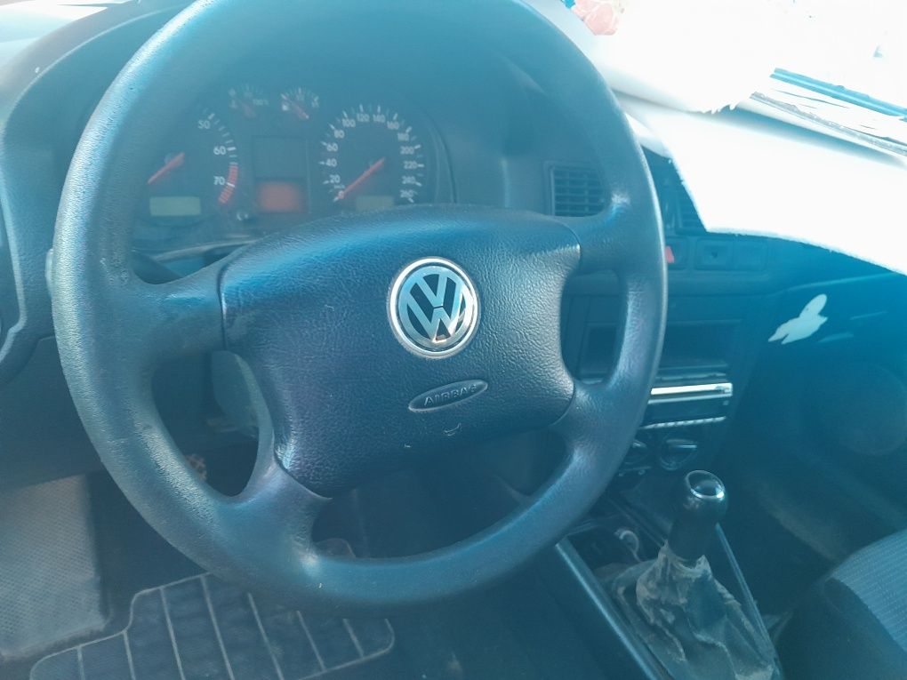 Vând Volkswagen Golf 4 BREAK