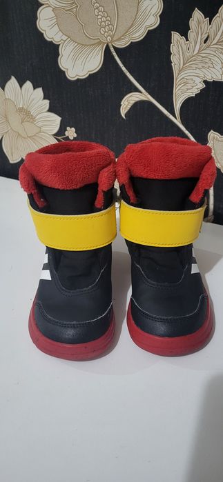 Ghete adidas originals disney 24