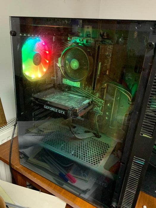 Setup de gaming de vanzare