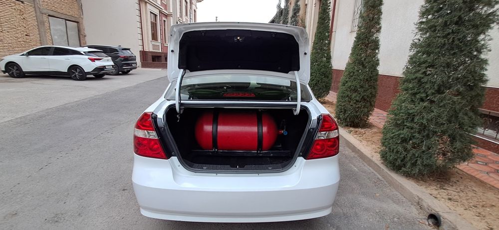 Нексия 3  метан гази бор (2018/19) холати аьло мошинани.