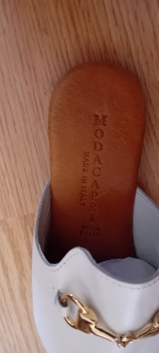 Papuci din piele