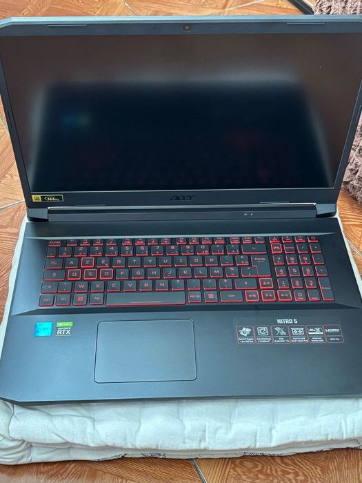 Laptop Gaming Acer Nitro model AN517-54-529X 17,3 INCH