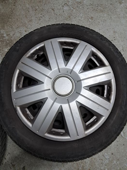 Anvelope de iarnă Pirelli cu jantă 185/60/15