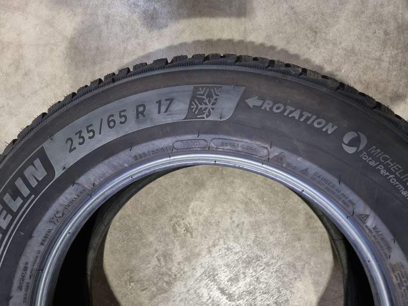 235/65/17 MICHELIN 4бр