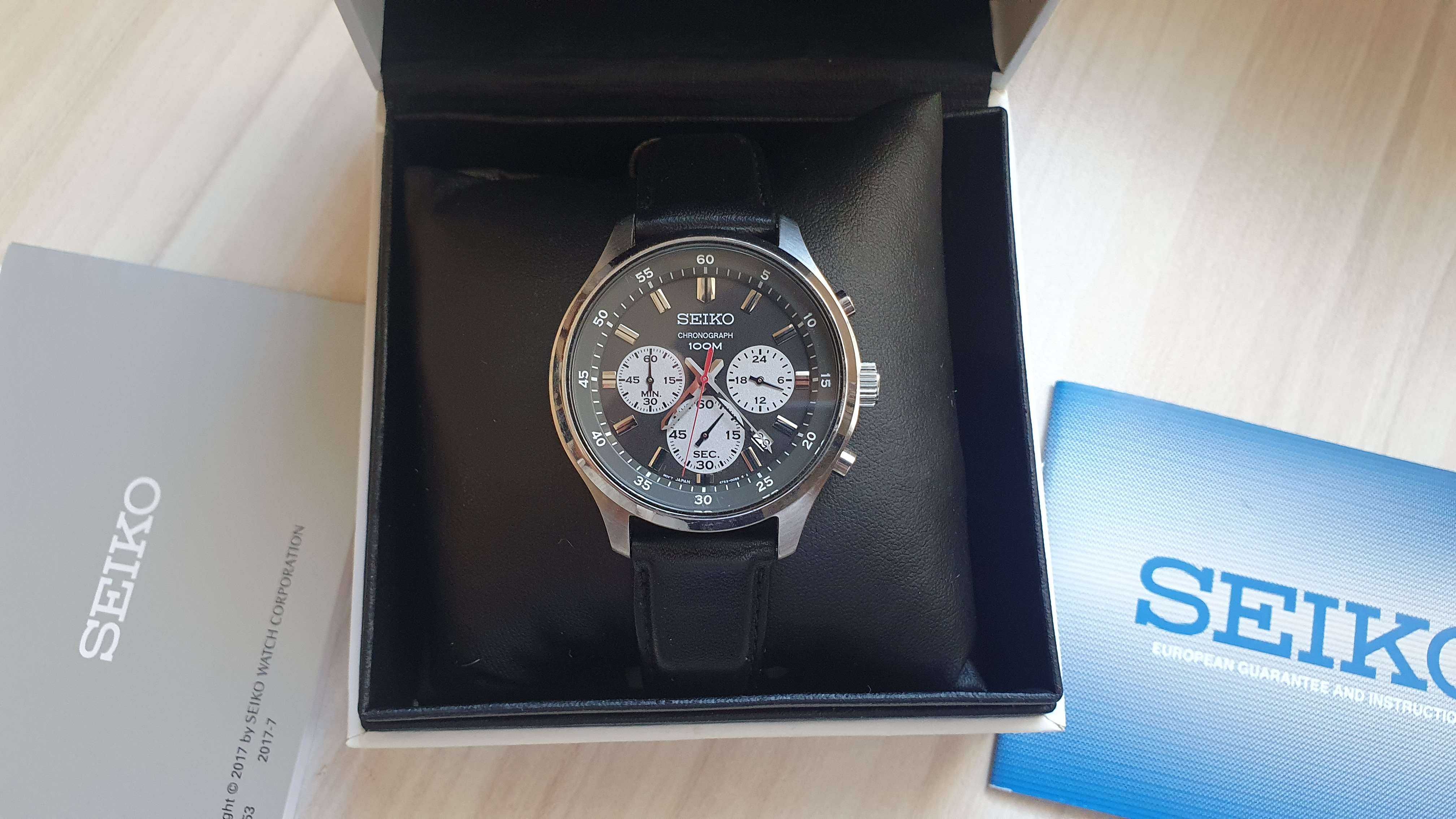 Seiko Chronograph Часовник SKS595