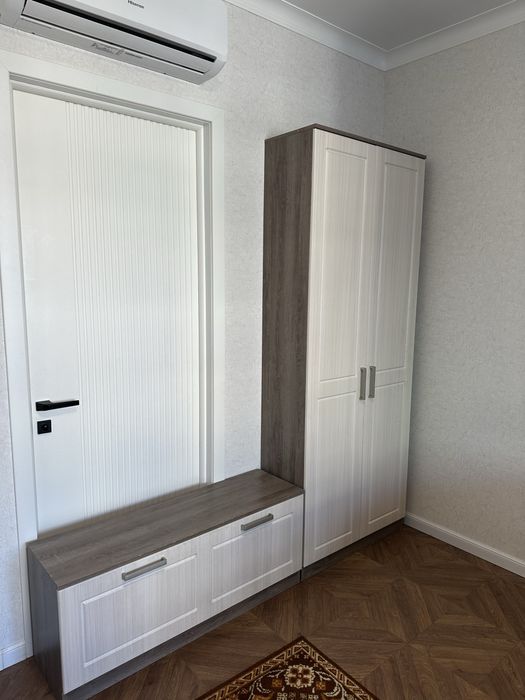 Продам шкаф и обувницу