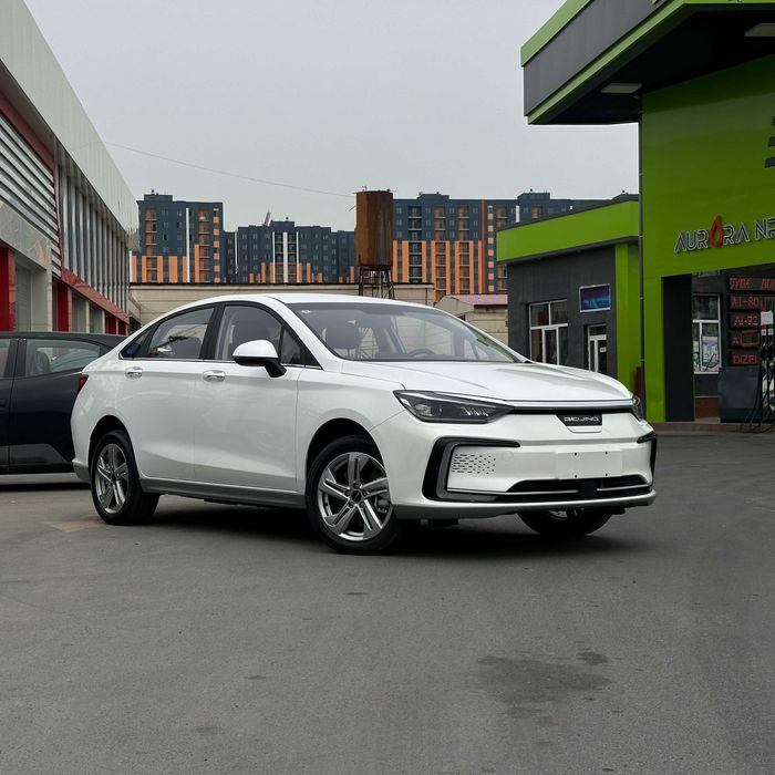 BEIJING EU 5 elektromobil bo'lib to'lash va avtokredit