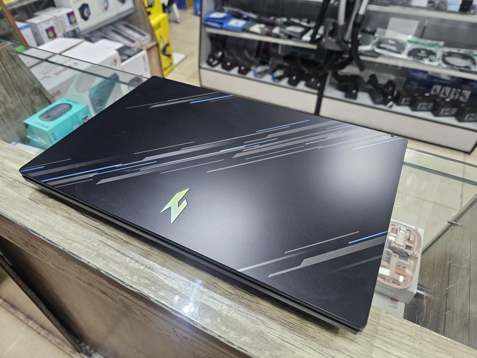 Acer Nitro V15 Core i5-13 + RTX 3050 6GB