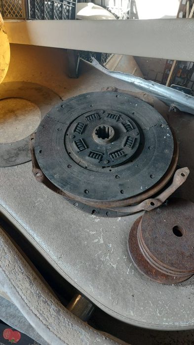 Продам запчасти на ГАЗ 52