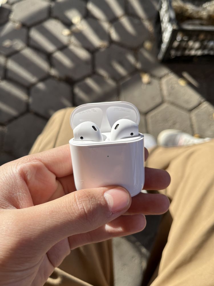 Airpods 2 Airpods 3