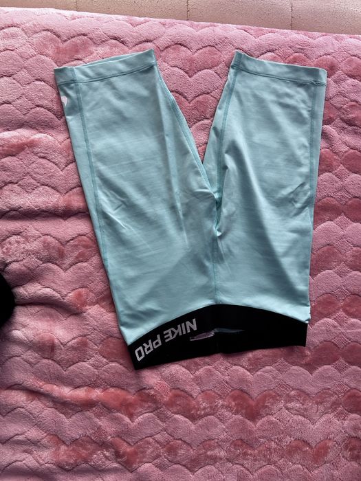 Клинове Nike Pro