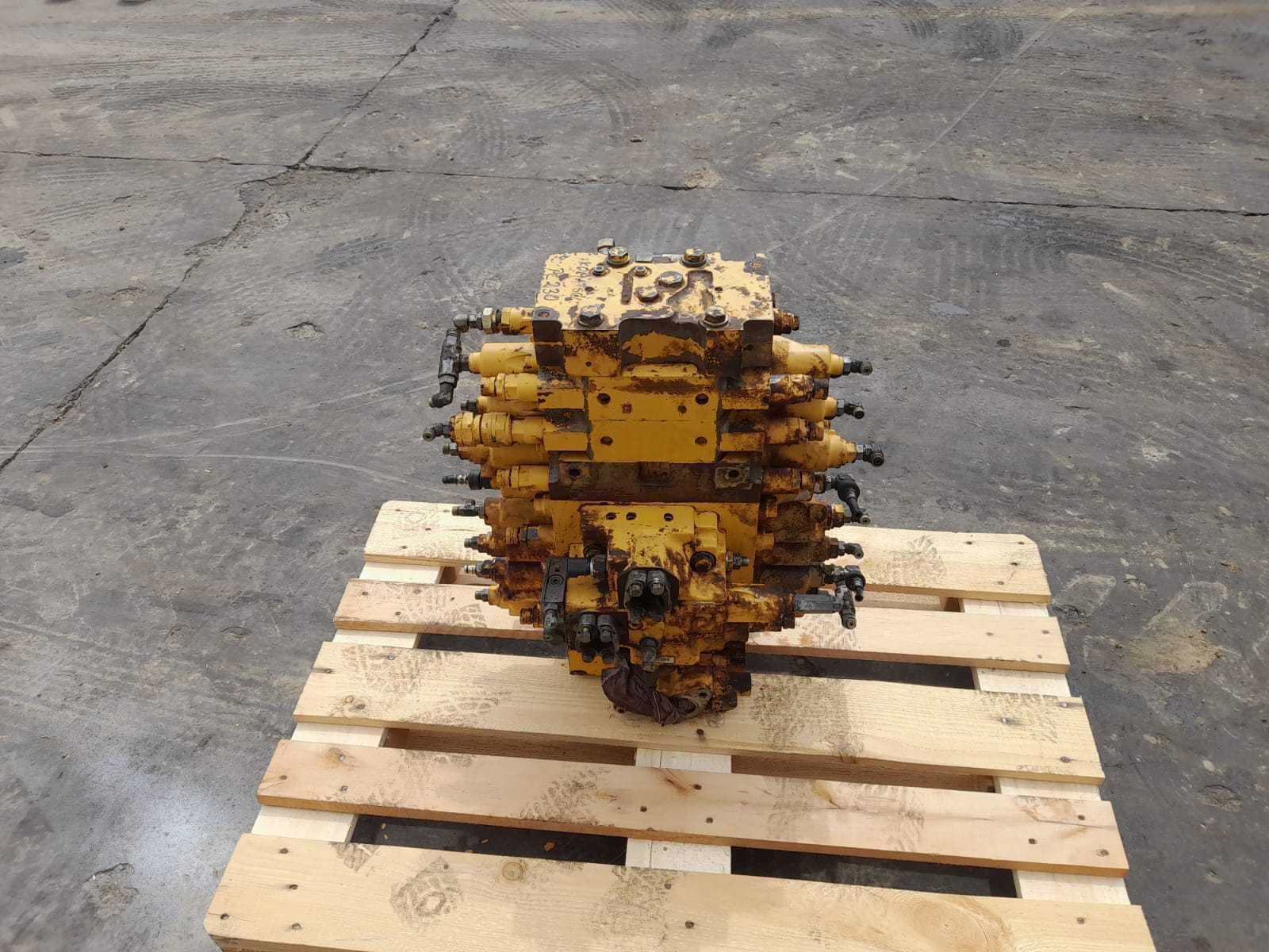 Distribuitor hidraulic excavator Komatsu PC240