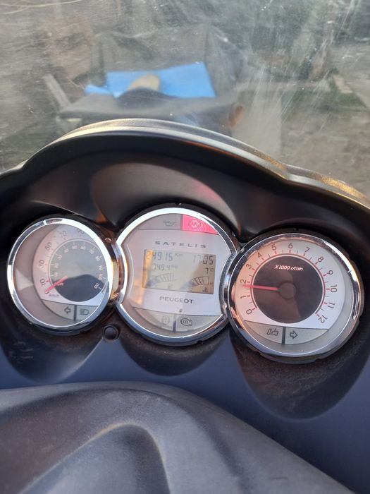 Scutet peugeot satelis 125