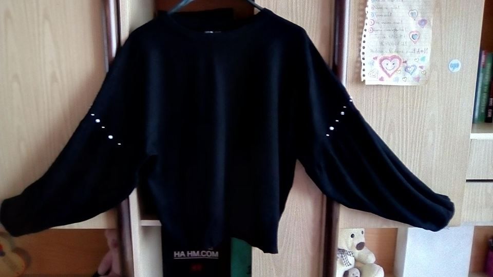 Дамски пуловер с мъниста