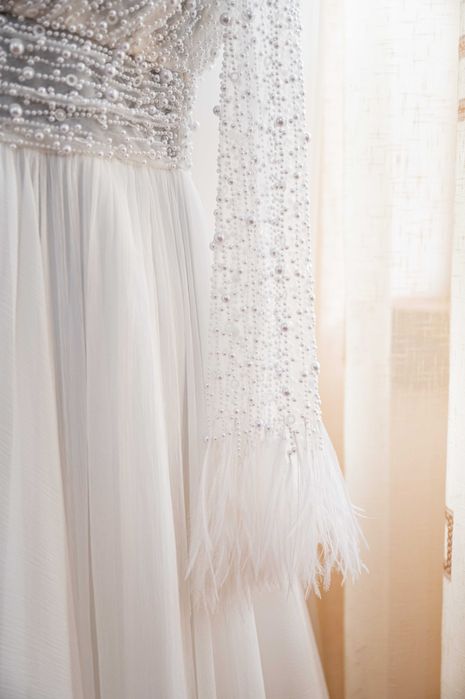 Rochie mireasa din matase si cusuta manual